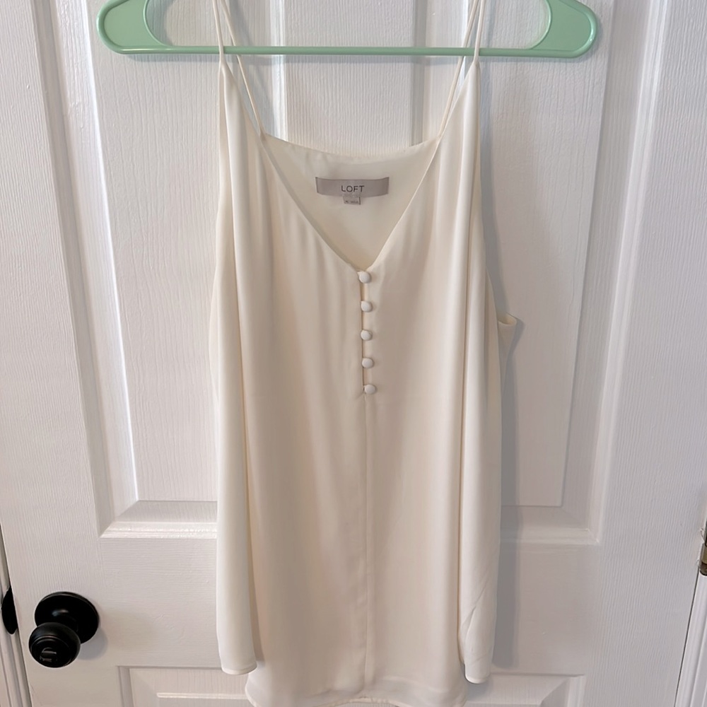 LOFT (XL) cream covered button shell